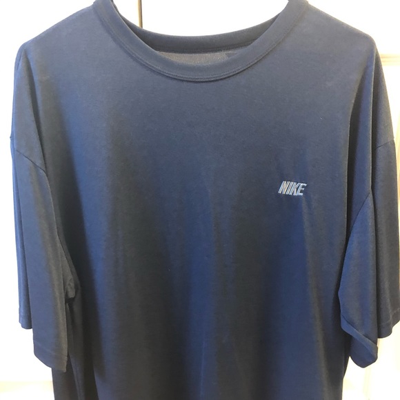 Nike Dri Fit Short Sleeve Tee Shirt Like New - Picture 1 of 3